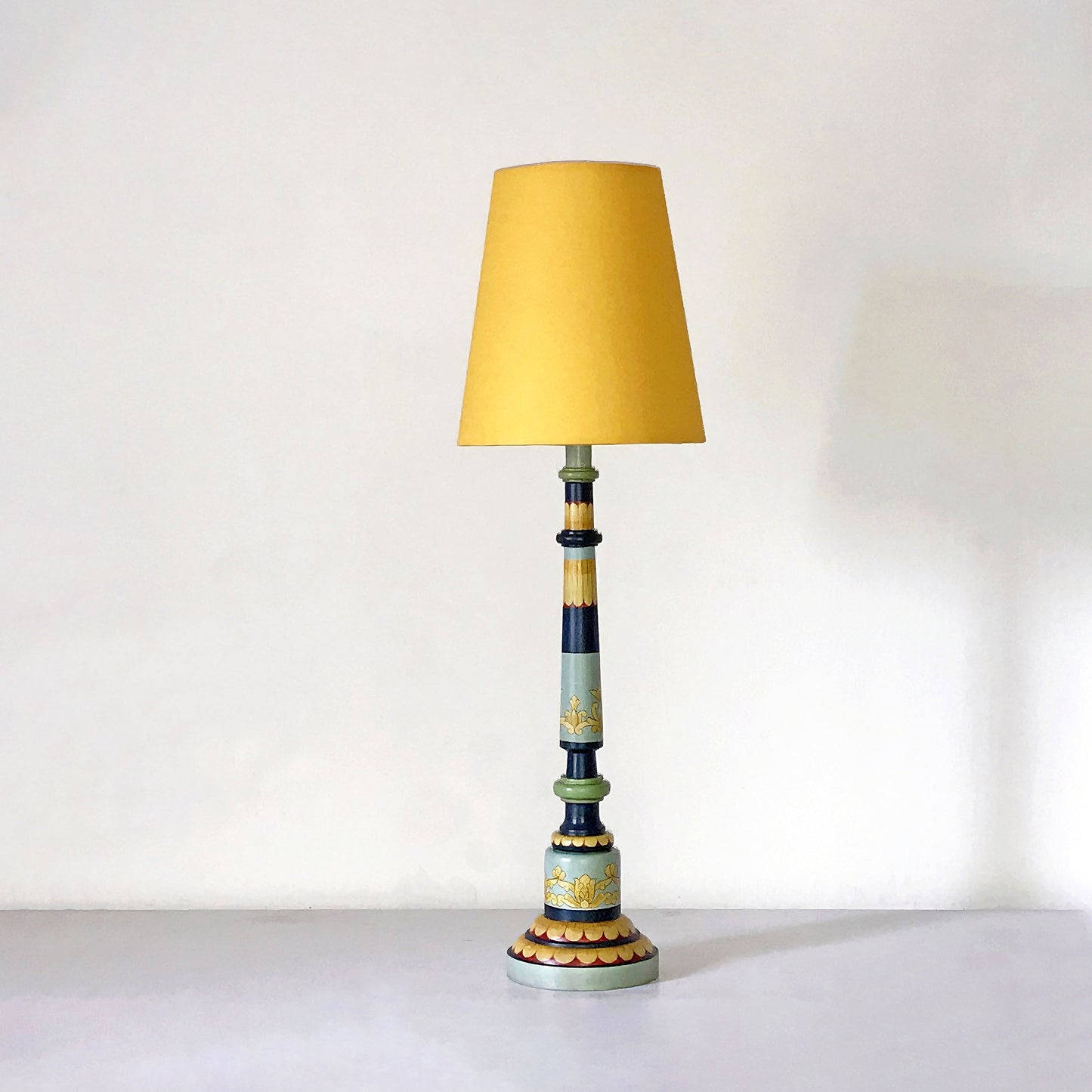 Traditional Beachy Blue Table Lamp